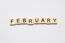 Wat Hebben We Deze Maand Geleerd? Februari 2020 Februari in Scrabble-letters