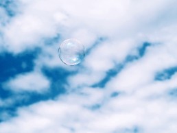 Wat Hebben We Deze Maand Geleerd? Mei 2020 Bubbel zweef in de lucht